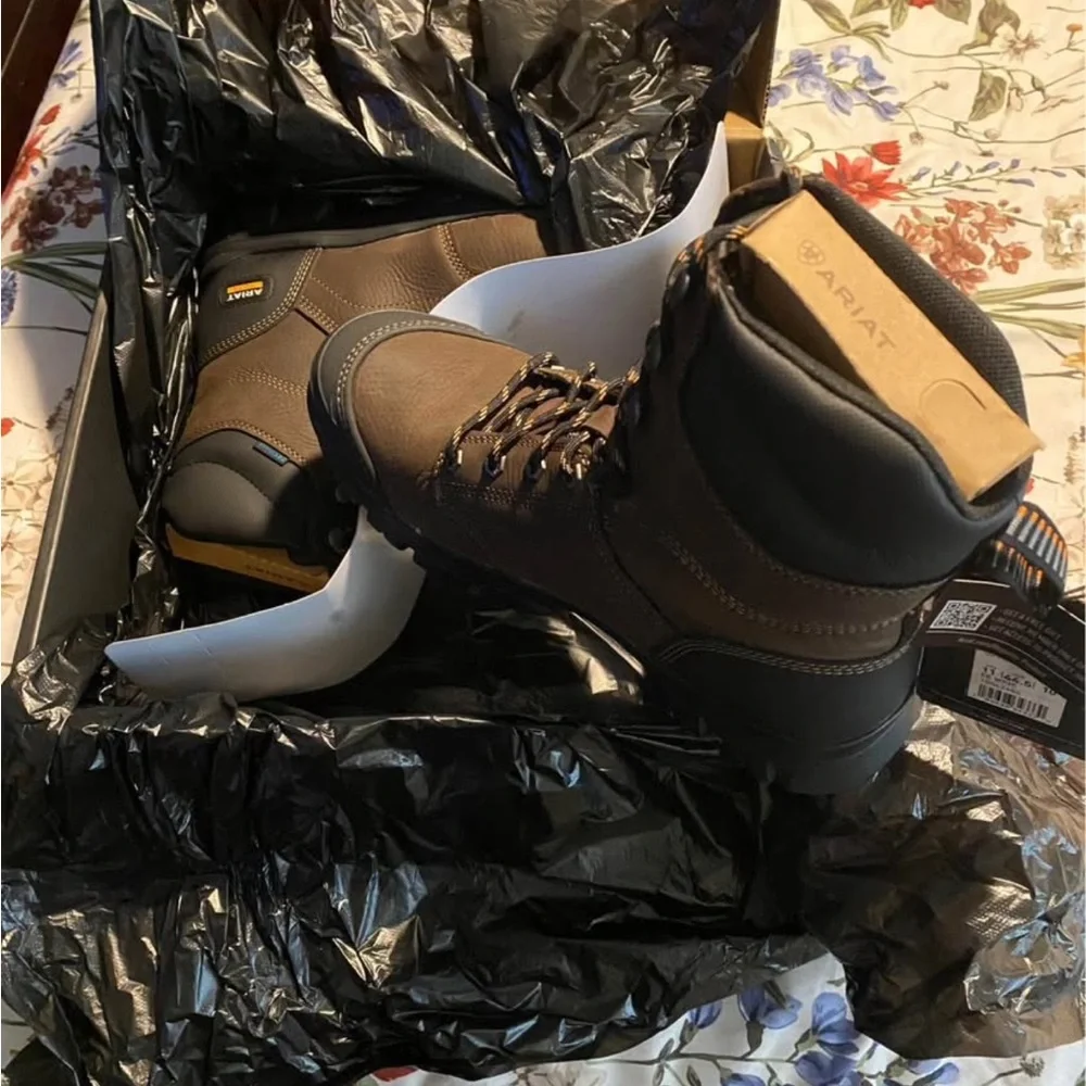 Ariat Men's Dark Brown Treadfast Boots NWT